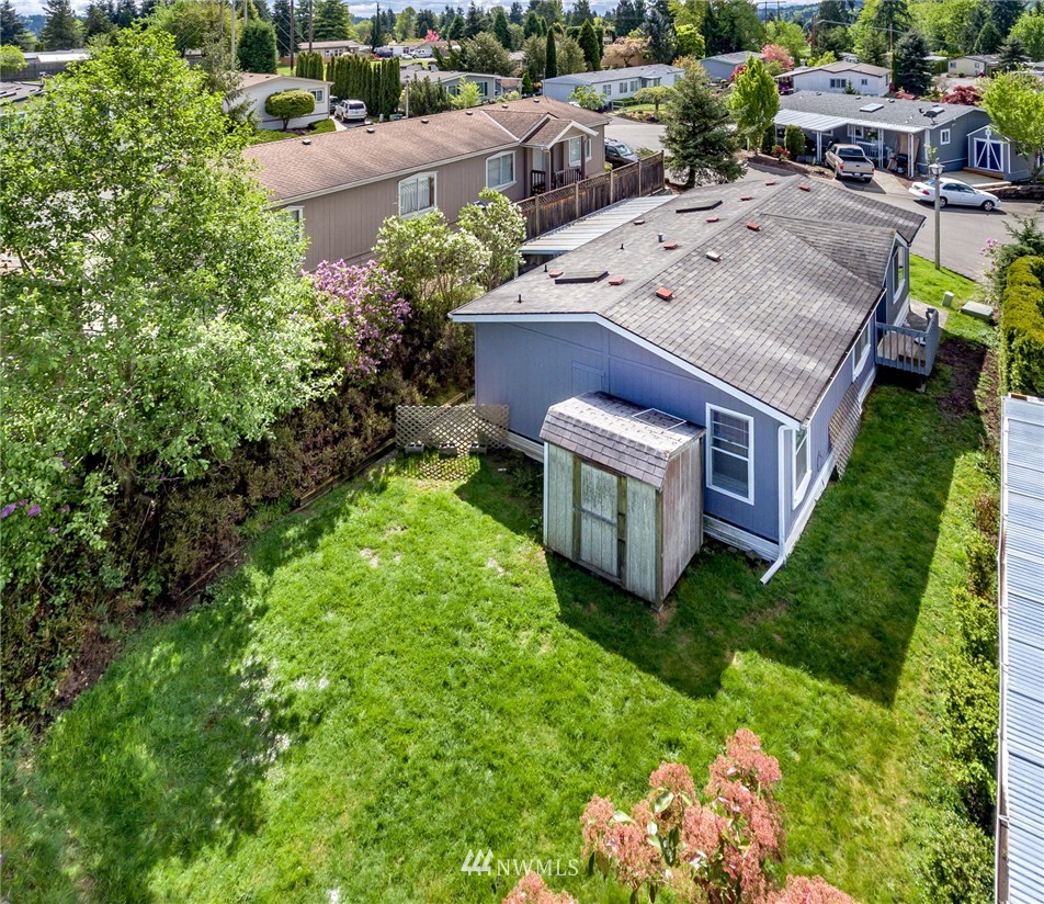 12516 Northeast 197th Court Bothell, WA 98011 - Photo 2 of 16 Gallery Image 2
