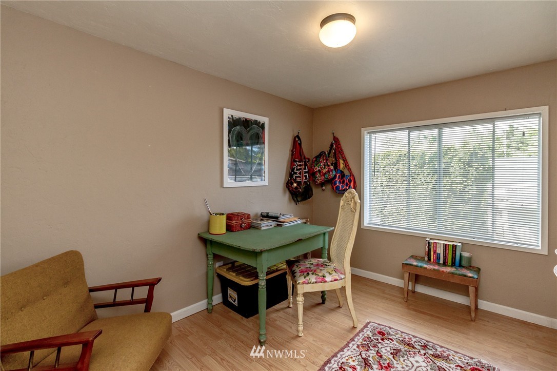 12516 Northeast 197th Court Bothell, WA 98011 - Photo 13 of 16 Gallery Image 13