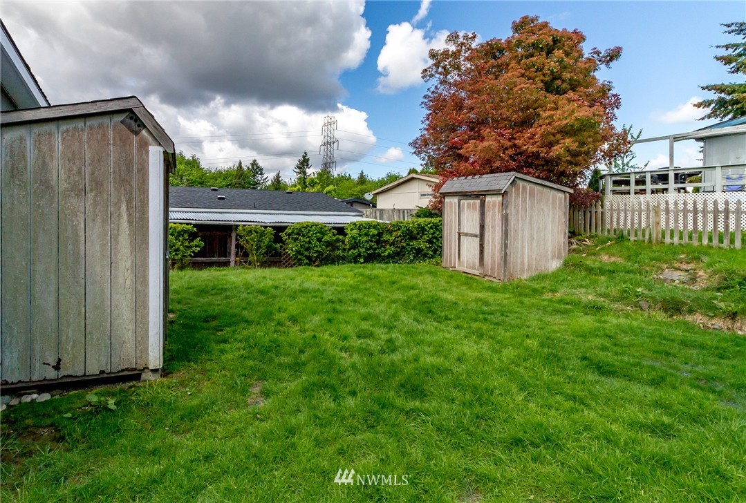12516 Northeast 197th Court Bothell, WA 98011 - Photo 15 of 16 Gallery Image 15