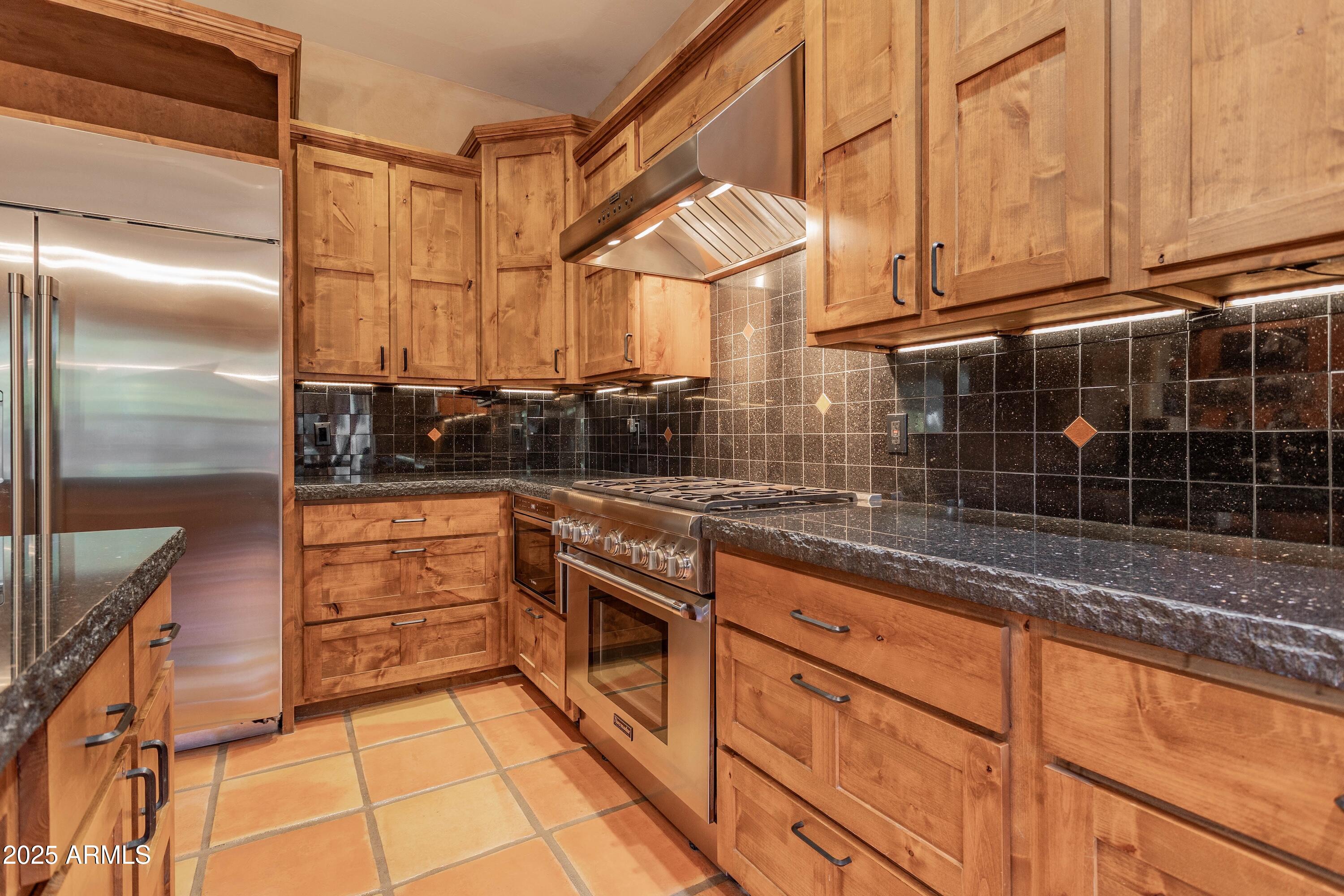 38599 North Rising Sun Road Carefree, AZ 85377 - Photo 12 of 56 kitchen 2