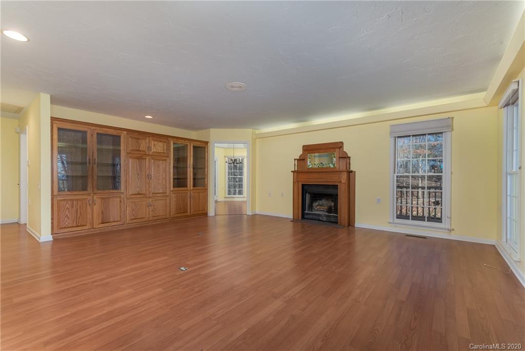 230 Devils Ridge Lane Tryon, NC 28782 - Photo 3 of 47