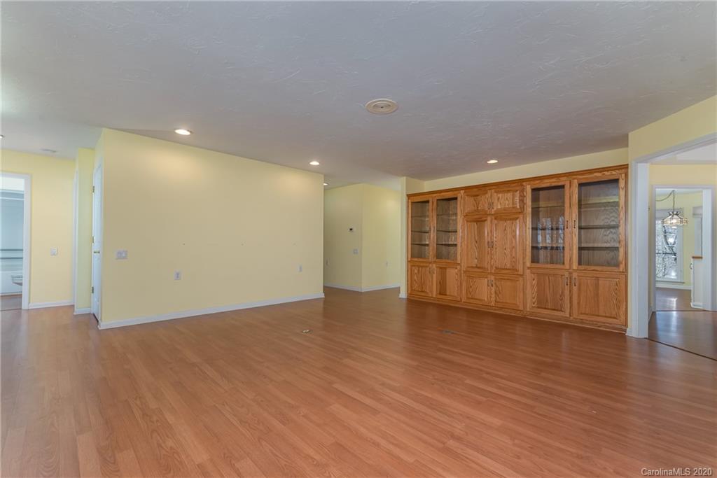 230 Devils Ridge Lane Tryon, NC 28782 - Photo 4 of 47