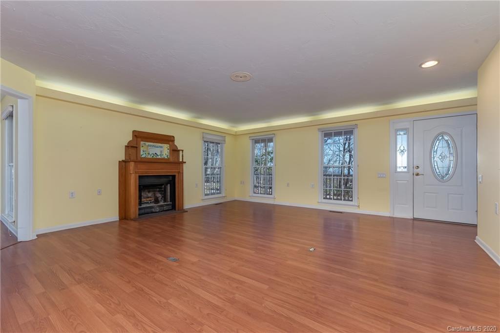 230 Devils Ridge Lane Tryon, NC 28782 - Photo 5 of 47