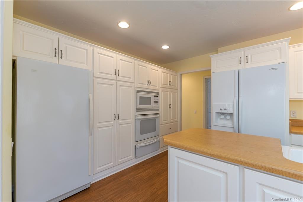 230 Devils Ridge Lane Tryon, NC 28782 - Photo 6 of 47