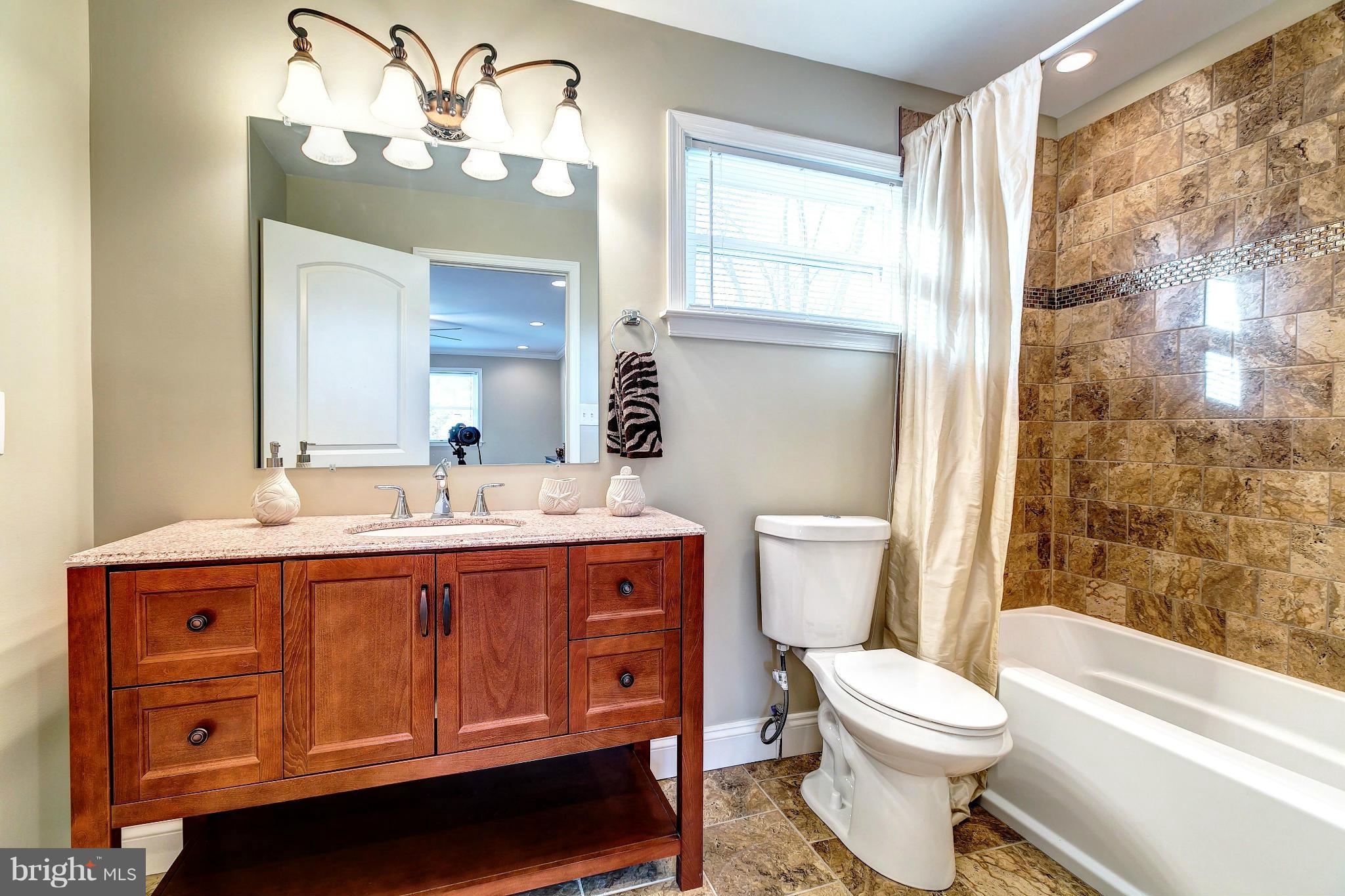 9709 Southall Road Randallstown, MD 21133 - Photo 4 of 29 Bath (Master)