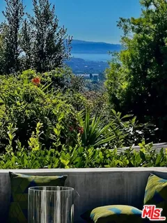 $2,695,000 | 12400 Deerbrook Lane, Los Angeles, CA 90049