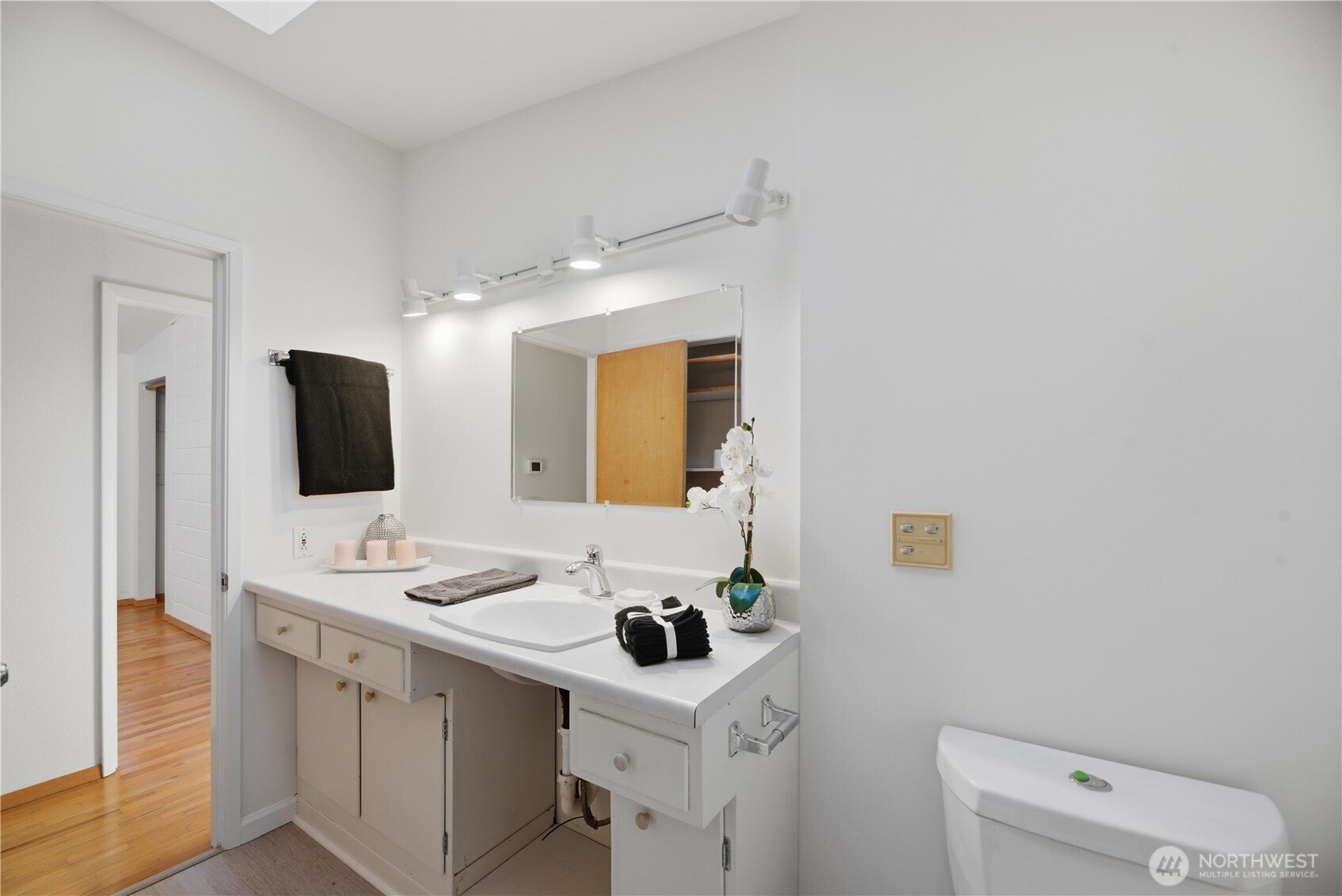 9004 Northeast 178th Street Bothell, WA 98011 - Photo 18 of 36