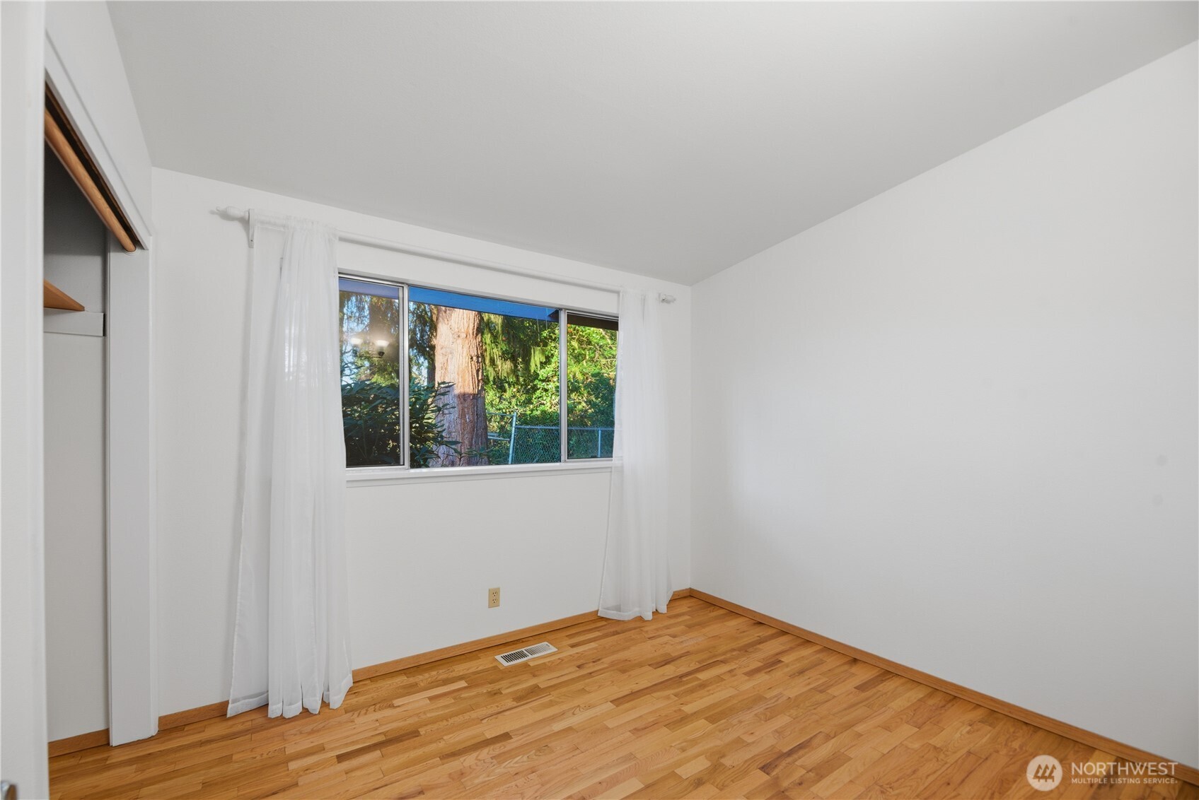 9004 Northeast 178th Street Bothell, WA 98011 - Photo 20 of 36