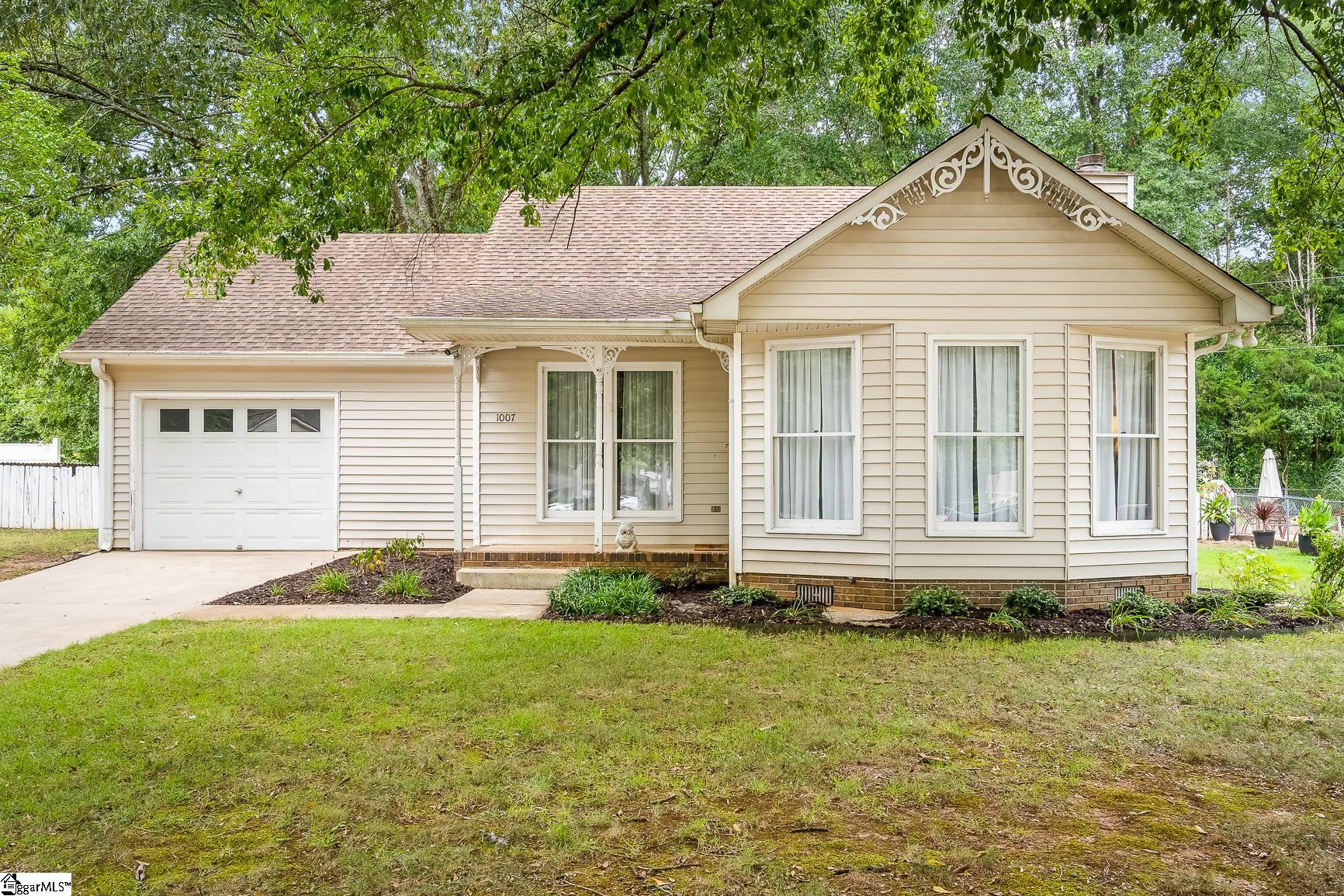 1007 Willow Run Anderson, SC 29621 - Photo 2 of 27