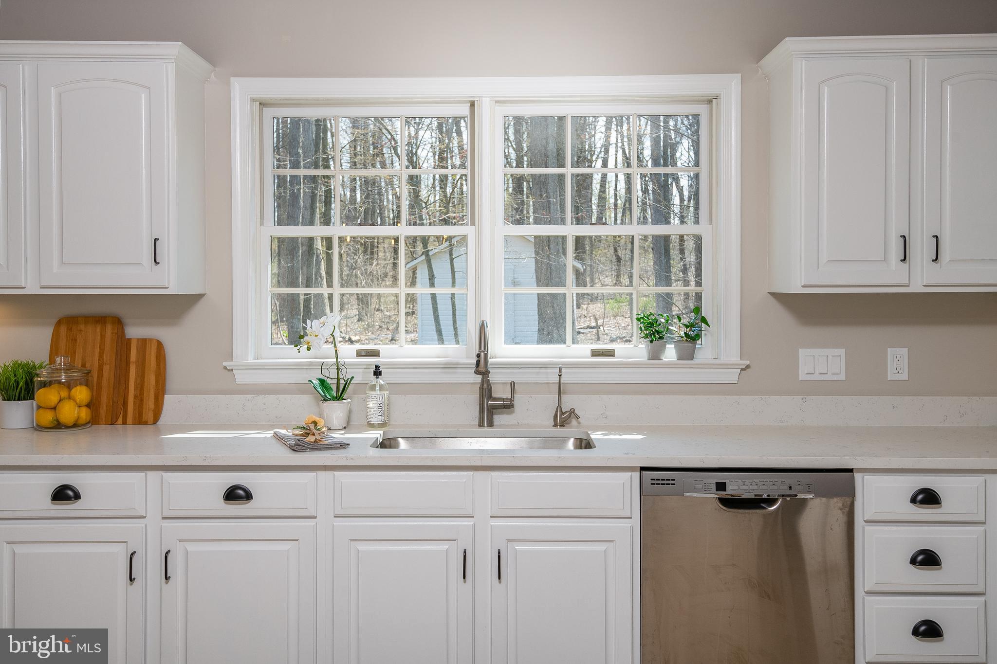 121 East Conestoga Road Elverson, PA 19520 - Photo 19 of 55 Windows over sink