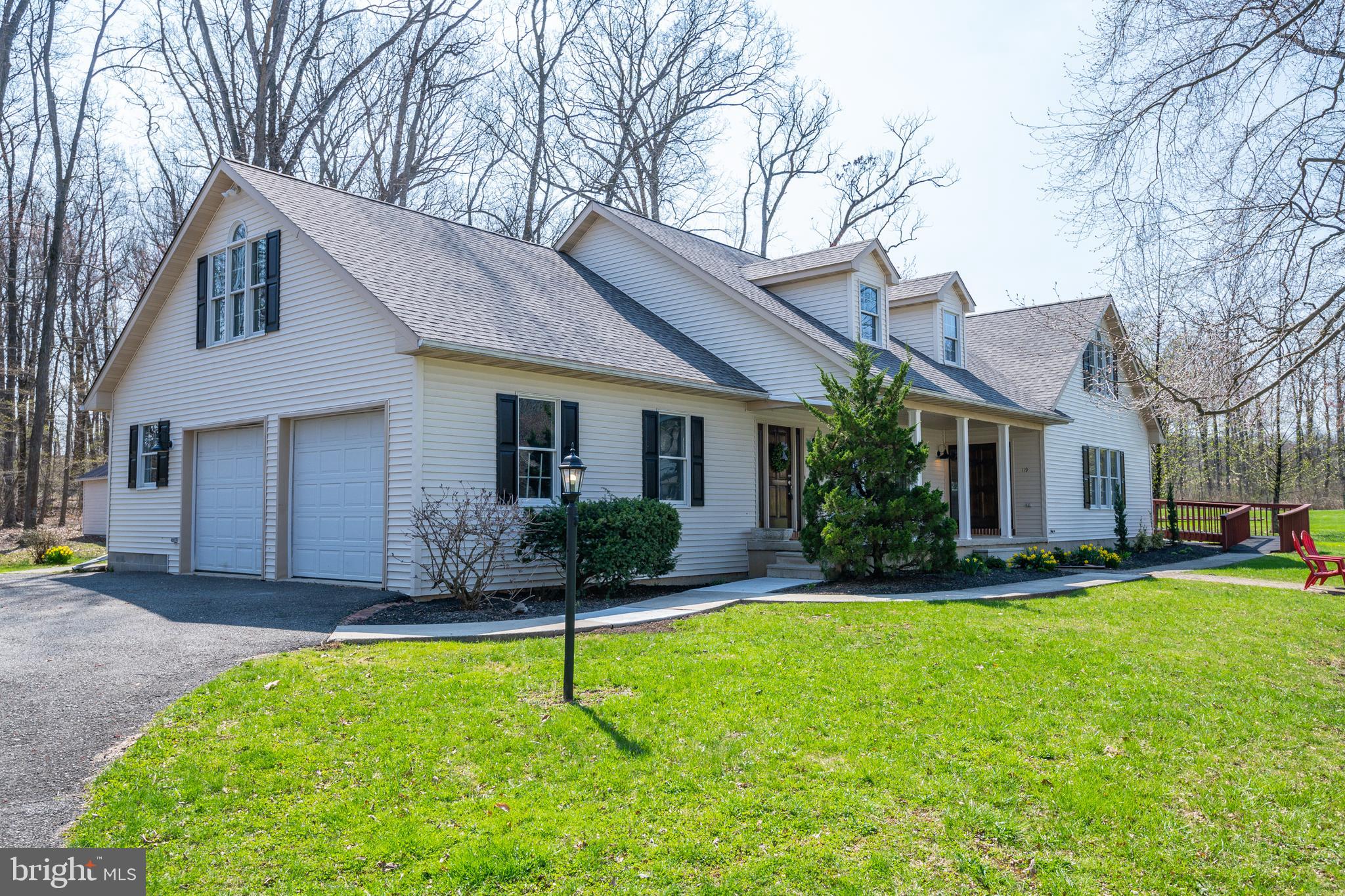 121 East Conestoga Road Elverson, PA 19520 - Photo 45 of 55 Attached side entry 2 car garage