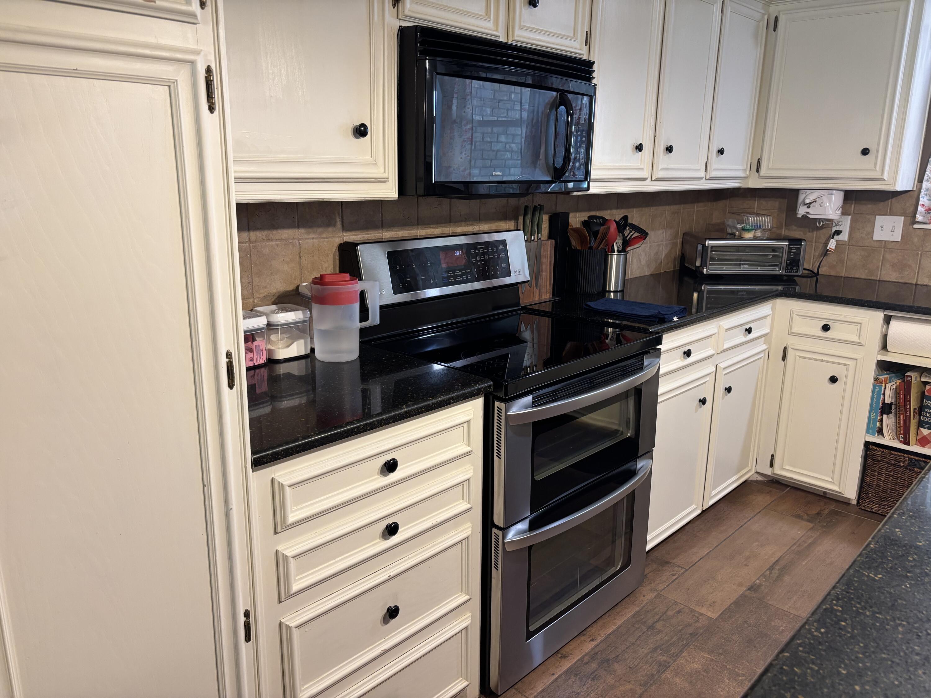 9 West Brookhollow Ransom Canyon, TX 79366 - Photo 15 of 50 IMG_3940