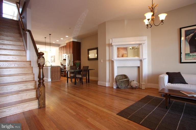 213 F Street Northeast Washington, DC 20002 - Photo 2 of 17 Living Room