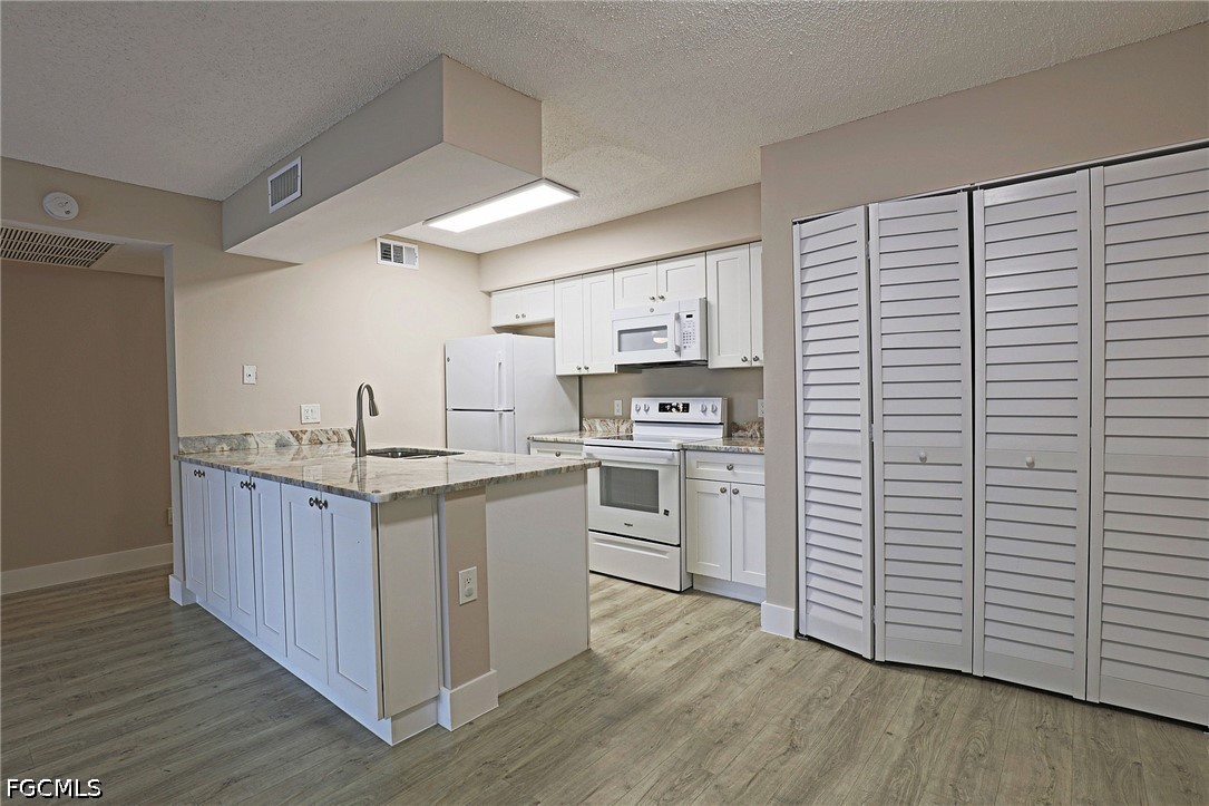 5307 Summerlin Road, Unit 714 Fort Myers, FL 33919 - Photo 8 of 12