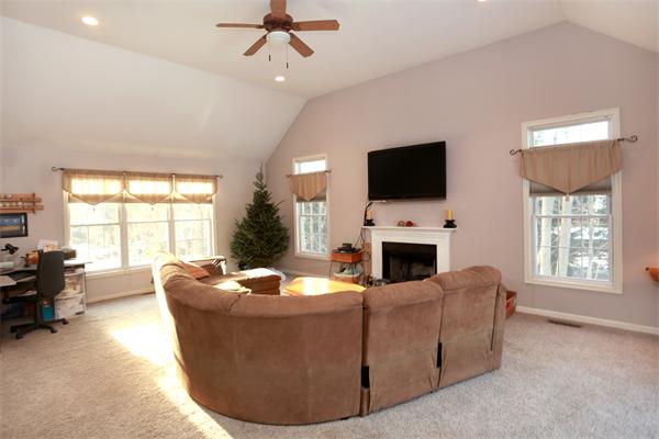 34 7 Star Road Groveland, MA 01834 - Photo 8 of 18 Gallery Image 8
