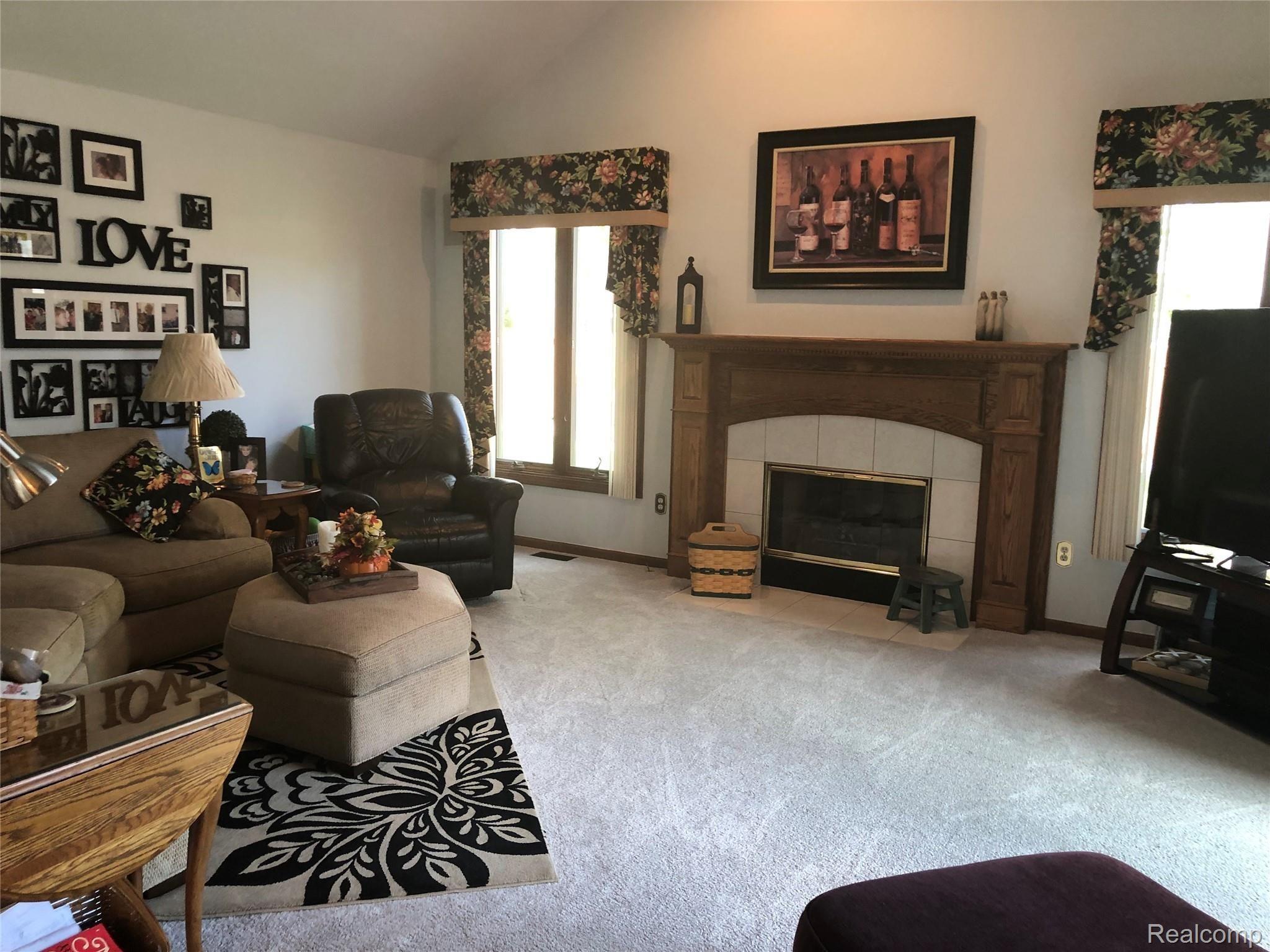16521 Rosa Lane Southgate, MI 48195 - Photo 21 of 72 3594B234-8E51-454E-B0F9-544F45CB1424.jpeg