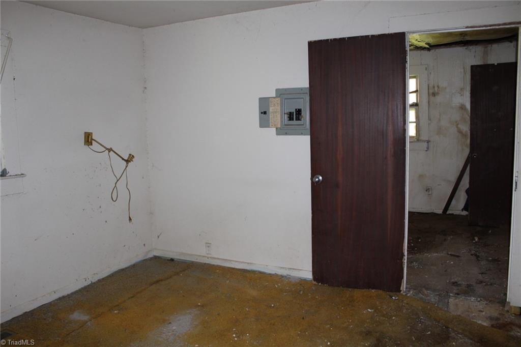 5402 Davis Mill Road Greensboro, NC 27406 - Photo 4 of 9 Gallery Image 4