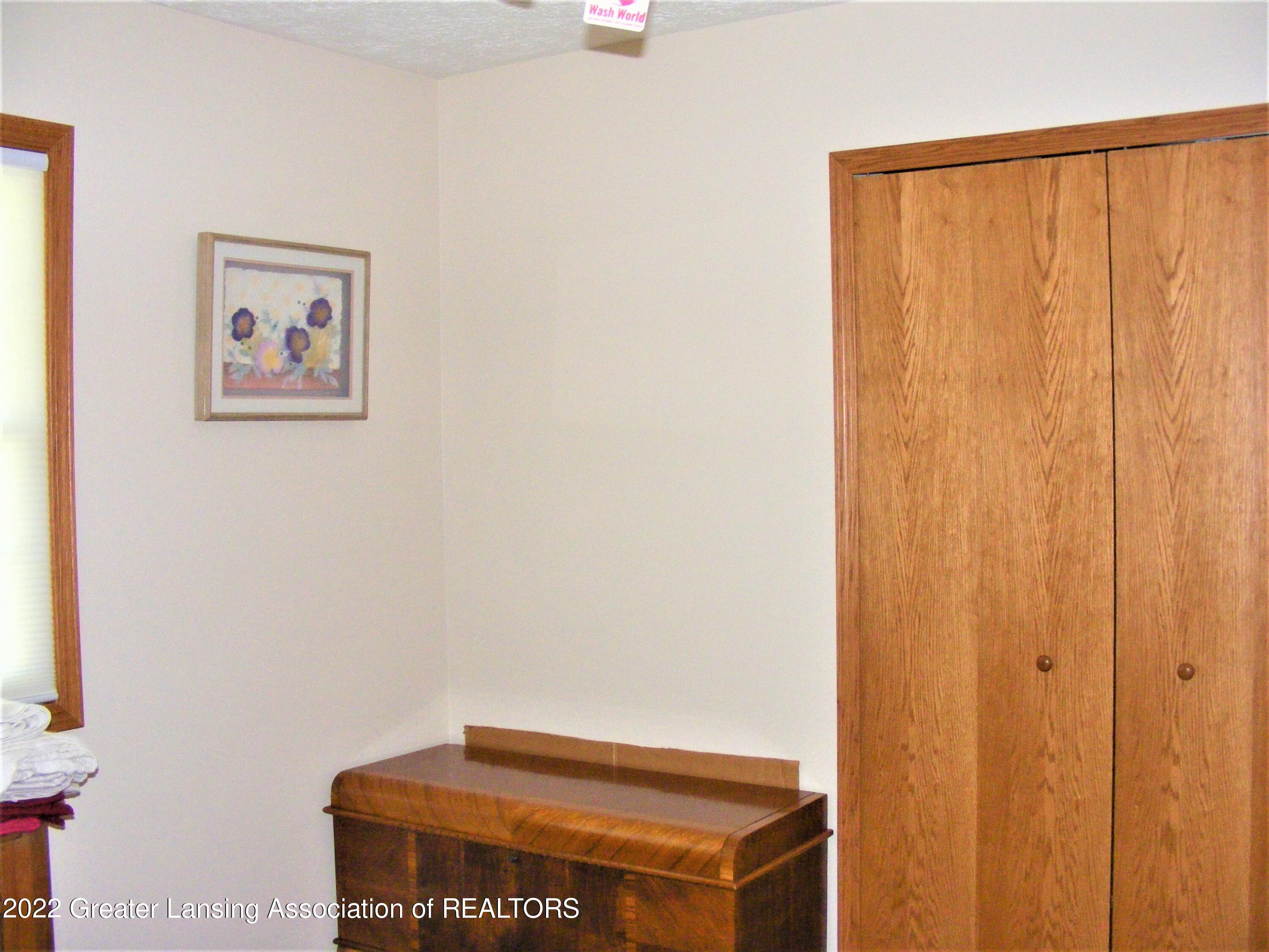 2183 Arch Road Eaton Rapids, MI 48827 - Photo 14 of 34 Other bedroom closet