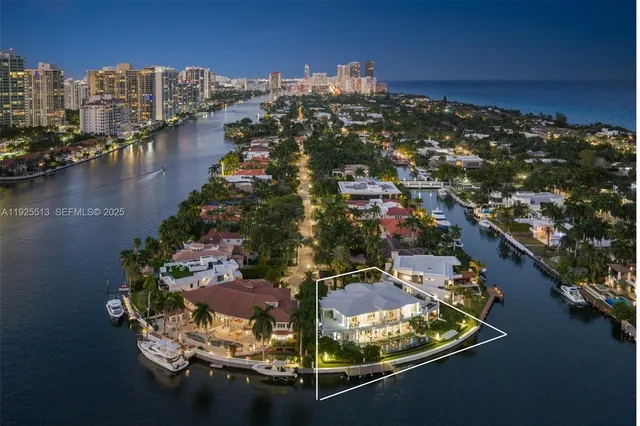 $18,900,000 | 142 South Island Road, Golden Beach, FL 33160