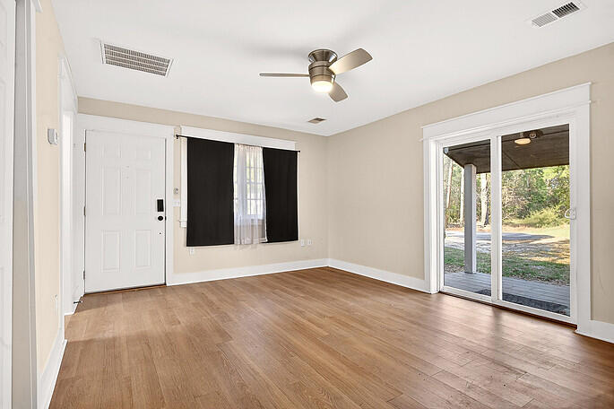 602 Chaplin Street Walterboro, SC 29488 - Photo 12 of 26 IMG_1320