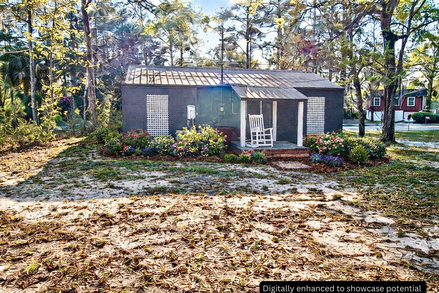 602 Chaplin Street Walterboro, SC 29488 - Photo 26 of 26 Digitally generated flowers to showcase