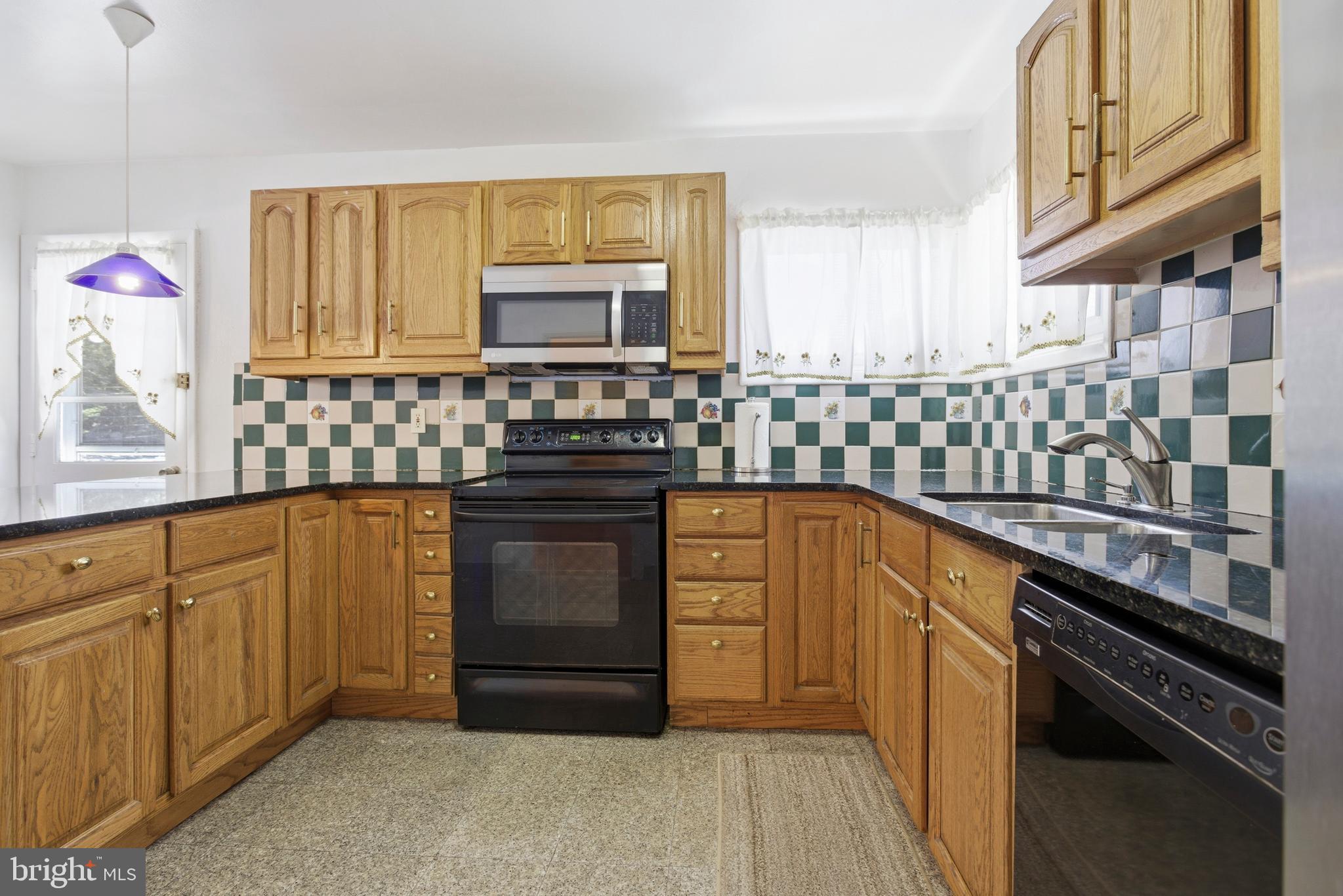 417 Foster Drive Springfield, PA 19064 - Photo 15 of 42