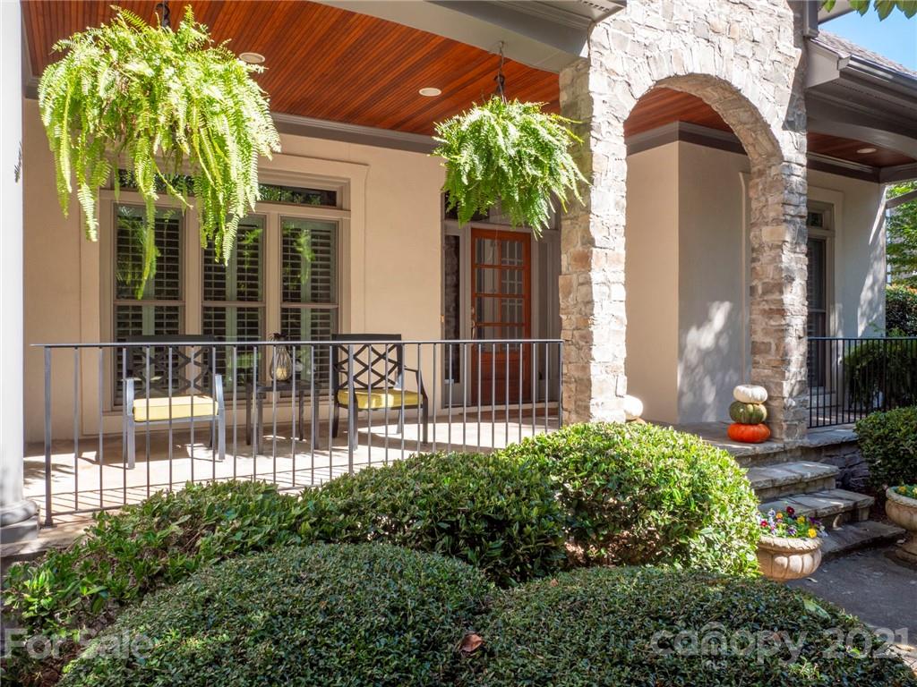 9050 Summer Club Road Charlotte, NC 28277 - Photo 2 of 44 Gallery Image 2