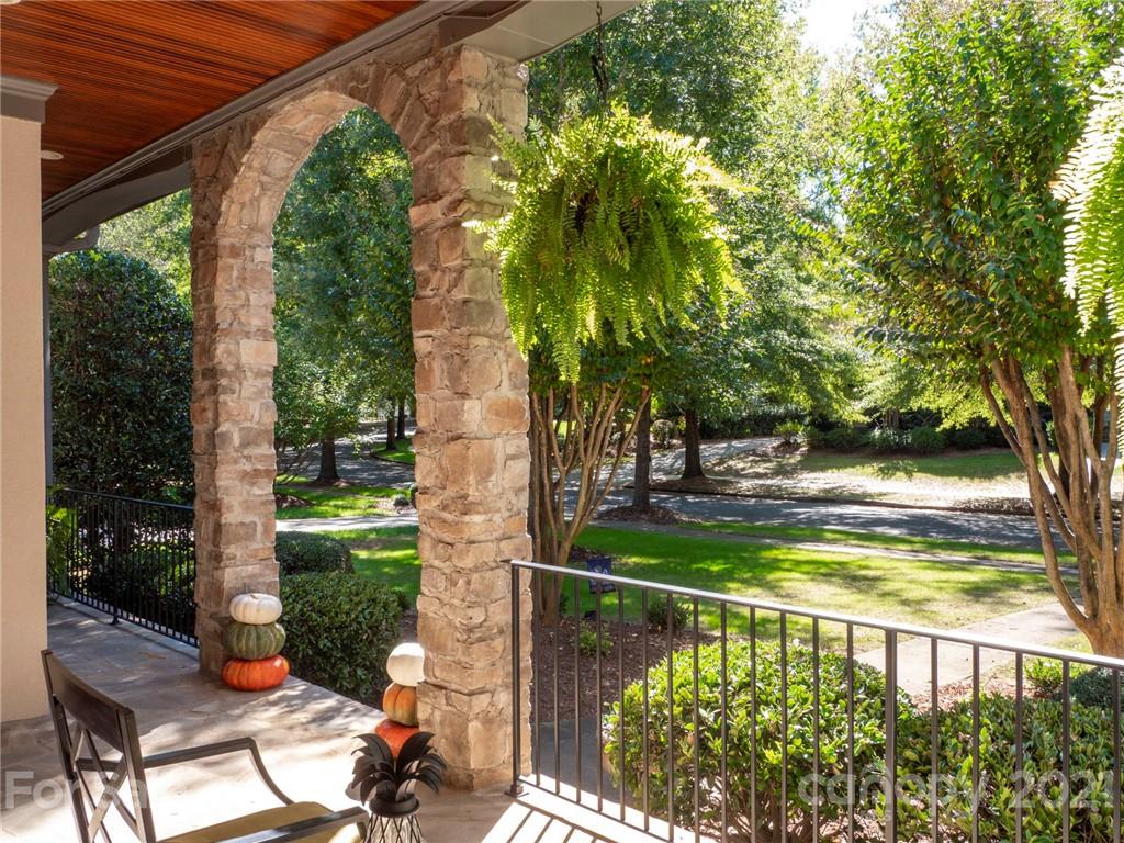 9050 Summer Club Road Charlotte, NC 28277 - Photo 3 of 44 Gallery Image 3