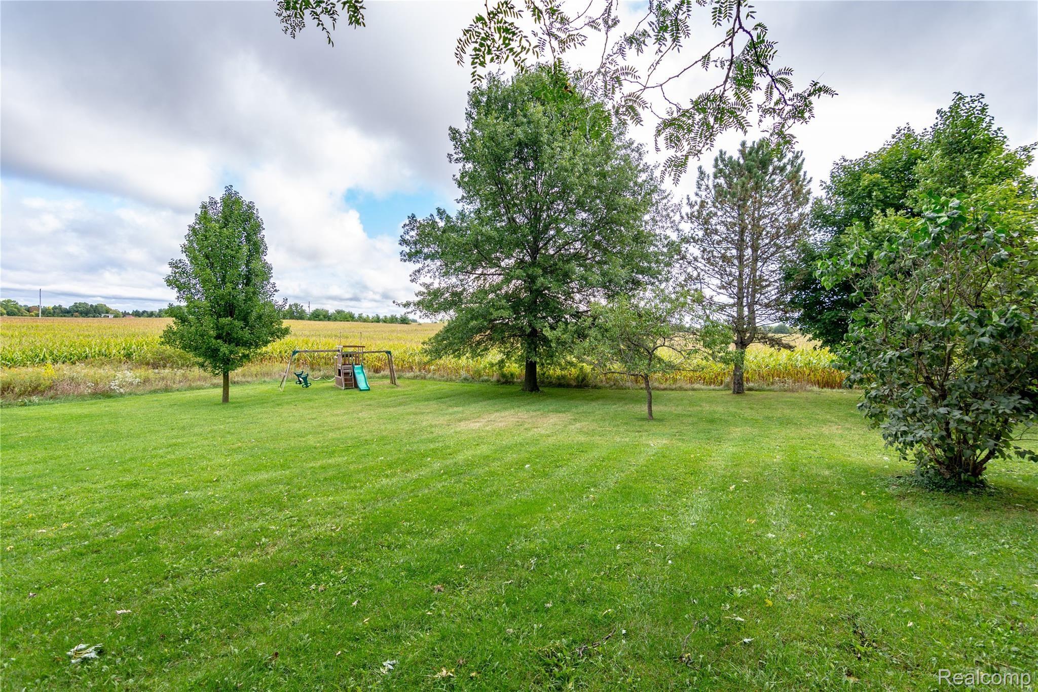 8417 South New Lothrop Road Durand, MI 48429 - Photo 8 of 26 New Lothrup-4.jpg