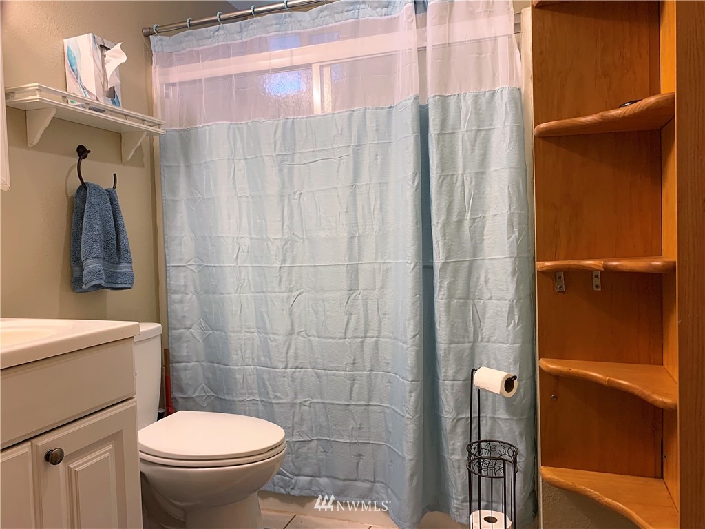 18819 Crescent Drive Southwest Rochester, WA 98579 - Photo 19 of 24 Gallery Image 19