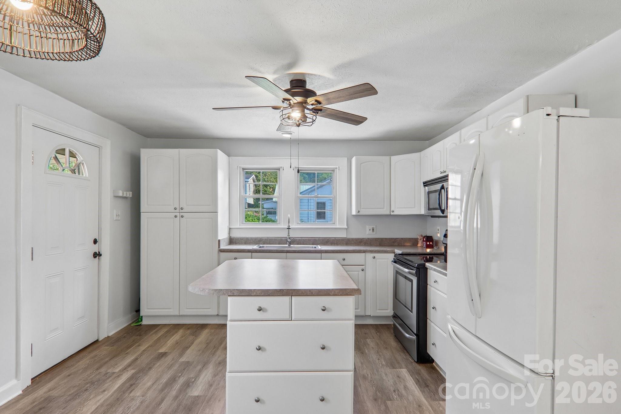 120 Caring Pl Loop Clyde, NC 28721 - Photo 12 of 44