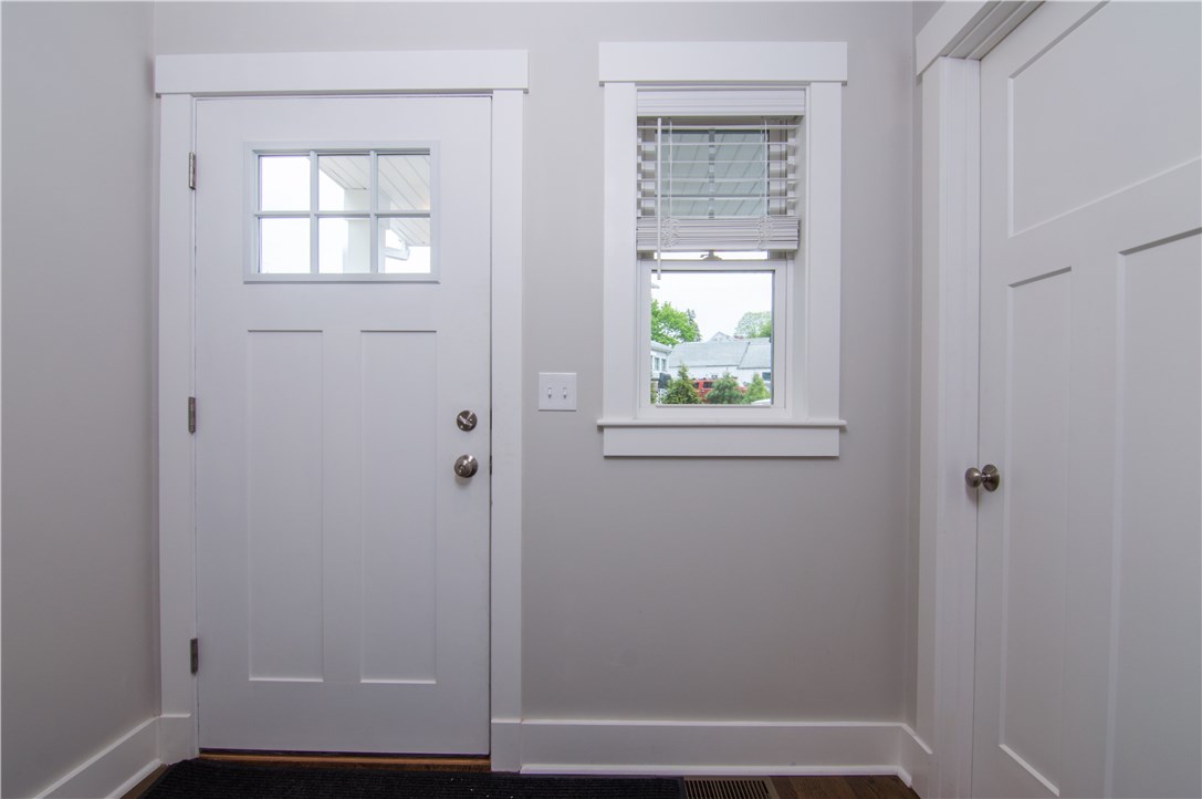 724 Centerville Road, Unit 5 Warwick, RI 02886 - Photo 3 of 38