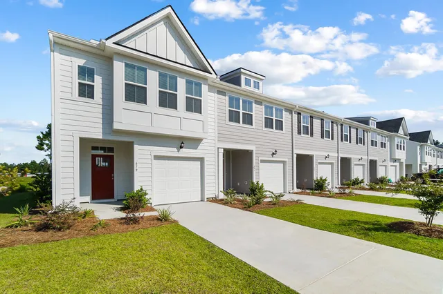 $2,150 | 609 Trotters Lane, Unit Y, Moncks Corner, SC 29461