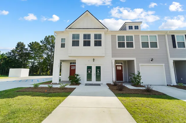 $2,150 | 609 Trotters Lane, Unit Y, Moncks Corner, SC 29461
