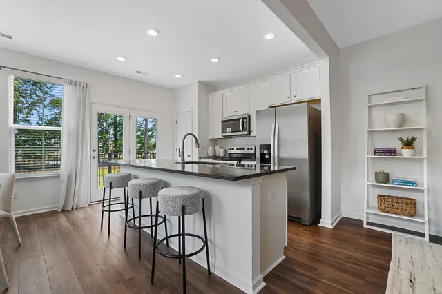 $2,150 | 609 Trotters Lane, Unit Y, Moncks Corner, SC 29461