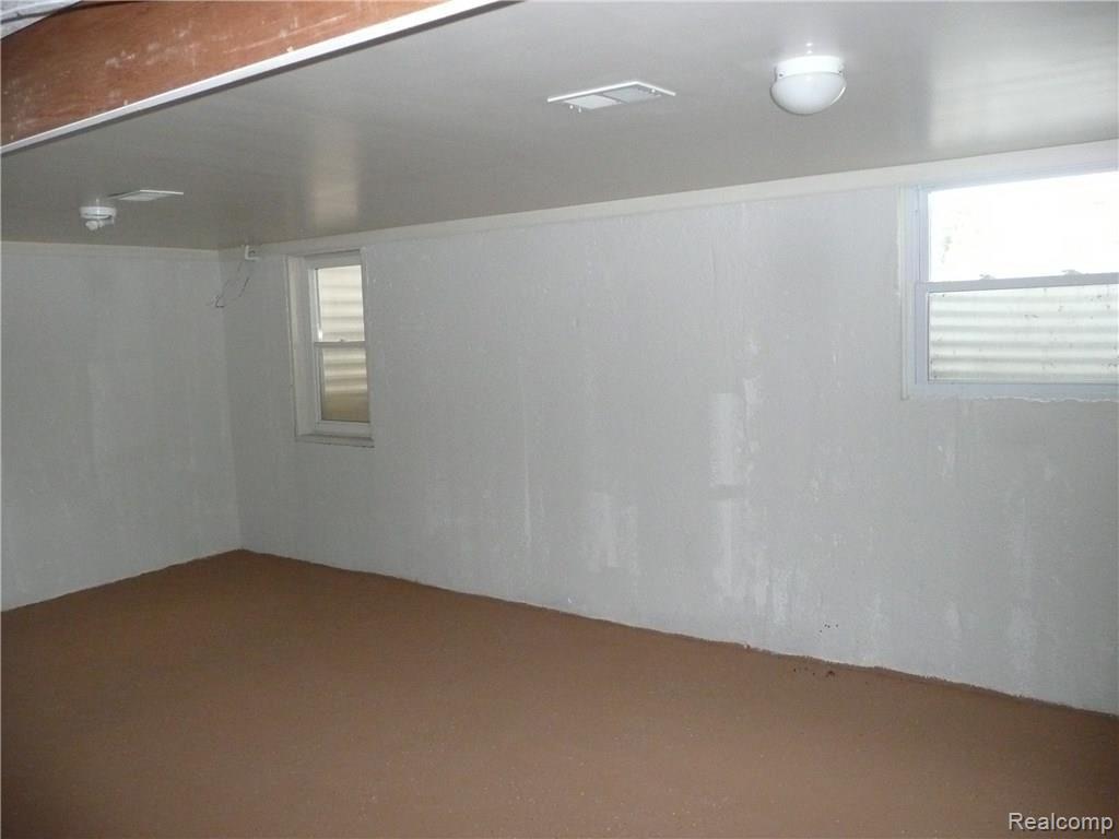 21582 Hidden Rivers Drive South, Unit 9 Southfield, MI 48033 - Photo 11 of 11