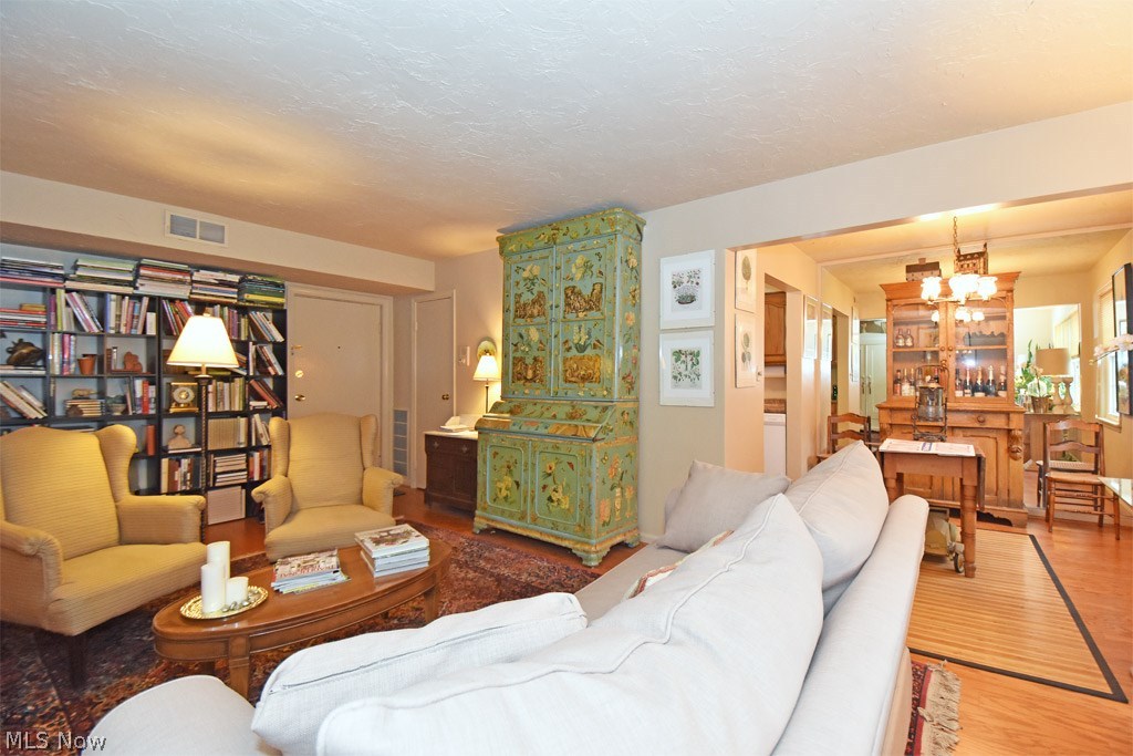 20301 Shelburne Road, Unit 4A Shaker Heights, OH 44118 - Photo 7 of 17 Gallery Image 7