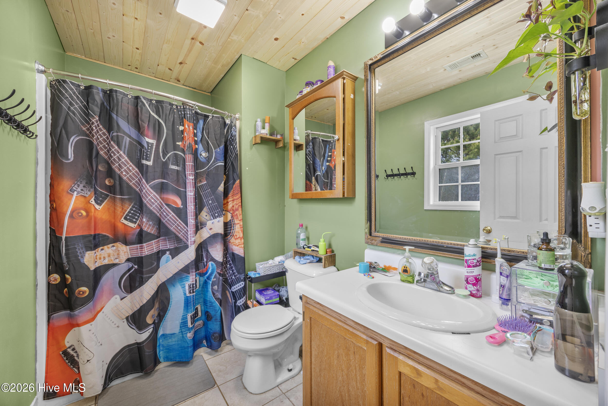 266 Parnell Road Hubert, NC 28539 - Photo 20 of 33 15_bathroom
