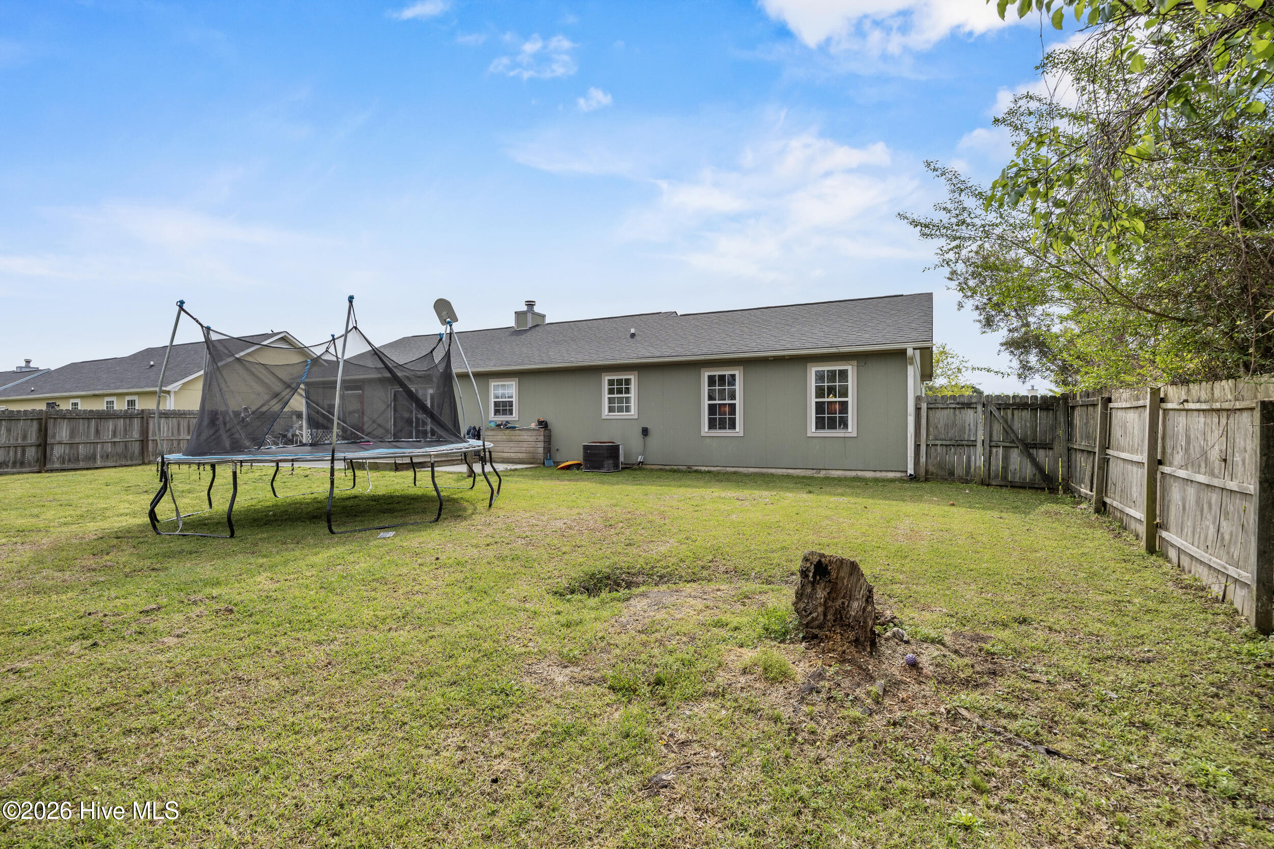 266 Parnell Road Hubert, NC 28539 - Photo 30 of 33 32_back exterior