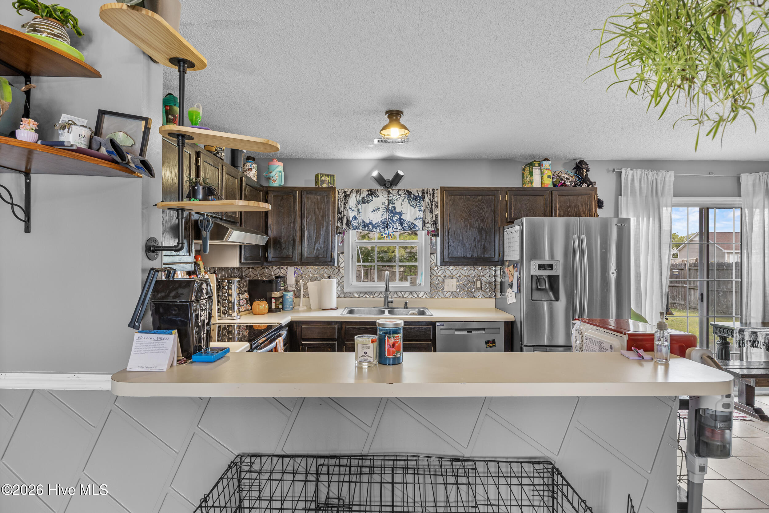 266 Parnell Road Hubert, NC 28539 - Photo 9 of 33 25_kitchen