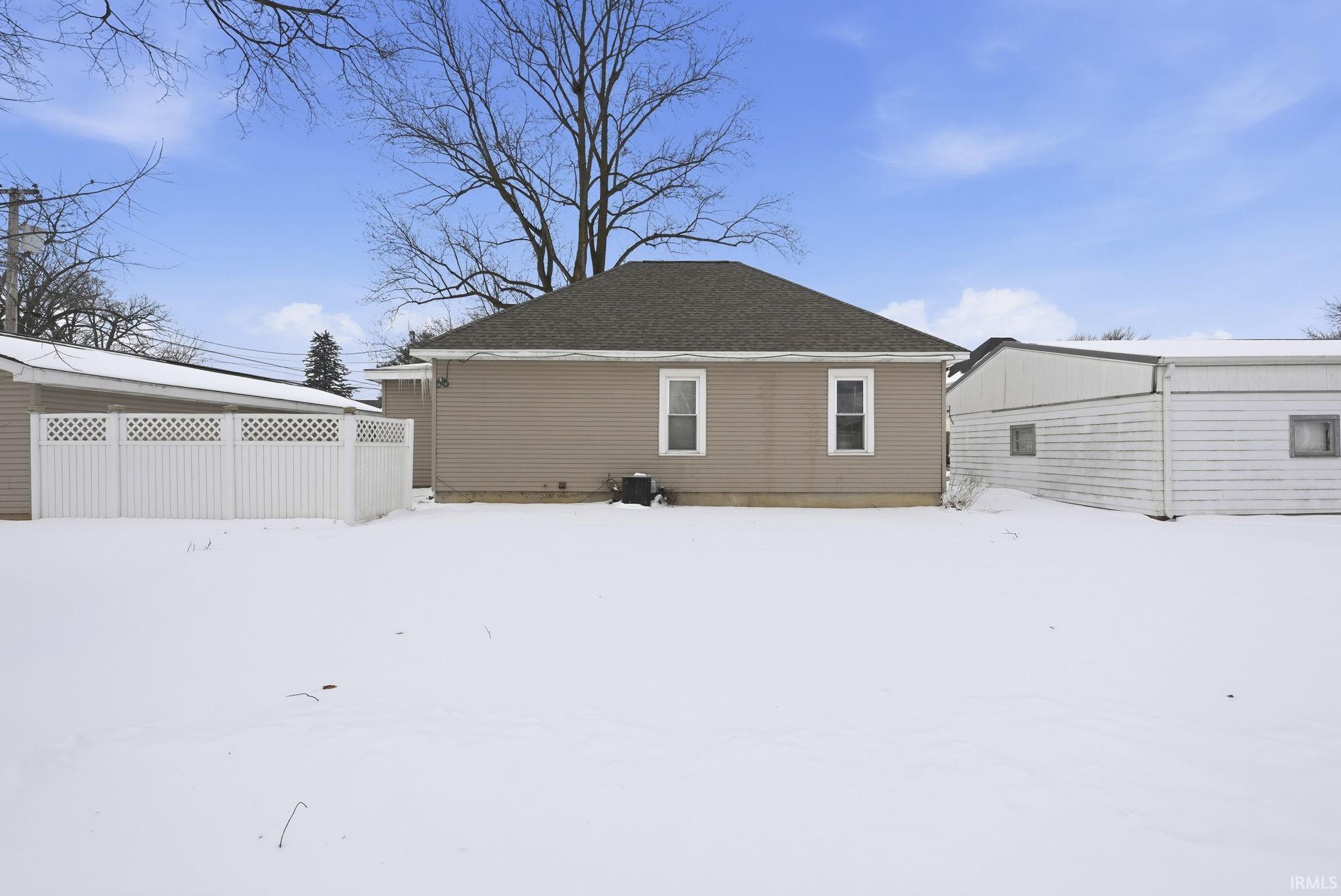 515 South Bennett Street Bluffton, IN 46714 - Photo 19 of 33