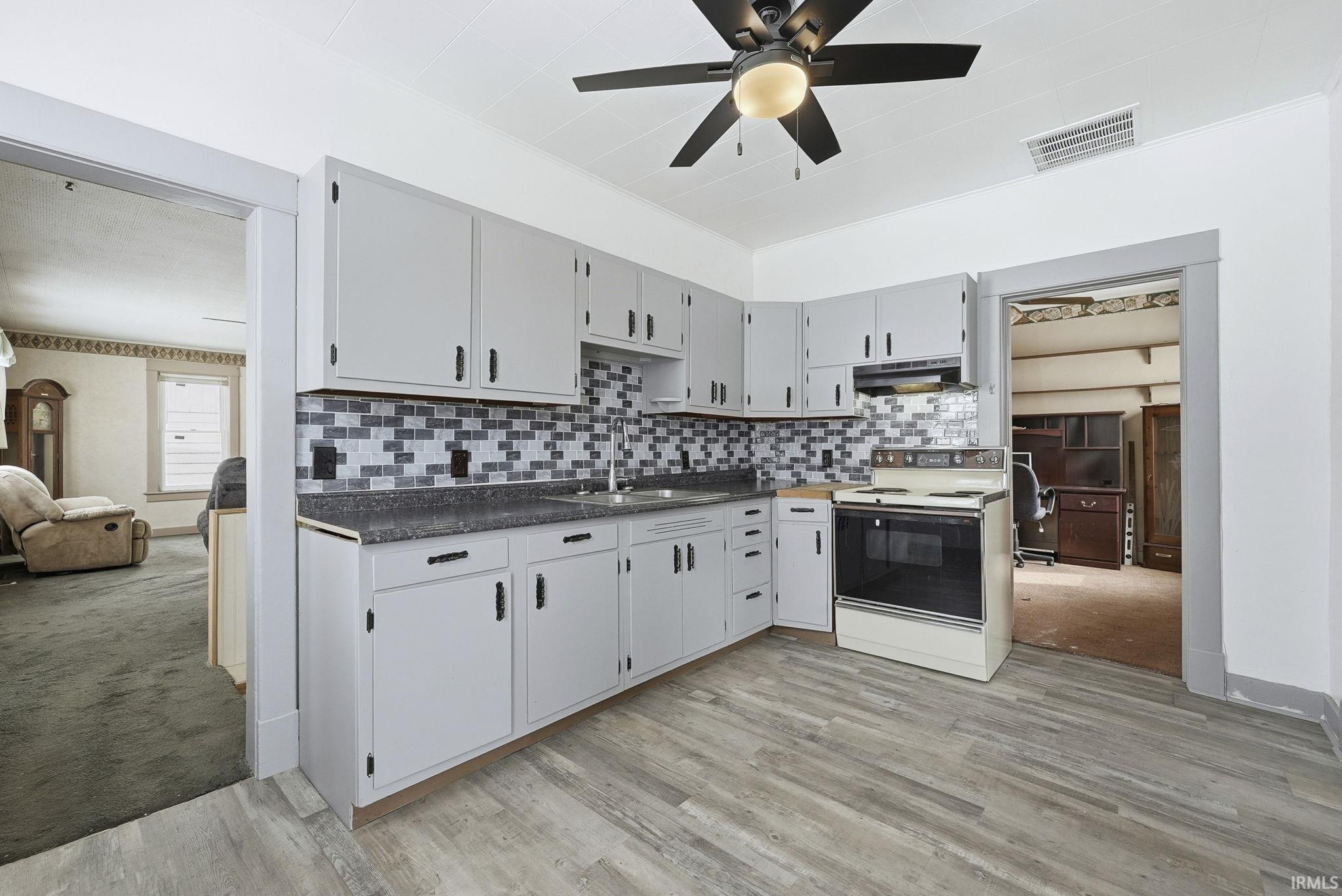 515 South Bennett Street Bluffton, IN 46714 - Photo 22 of 33