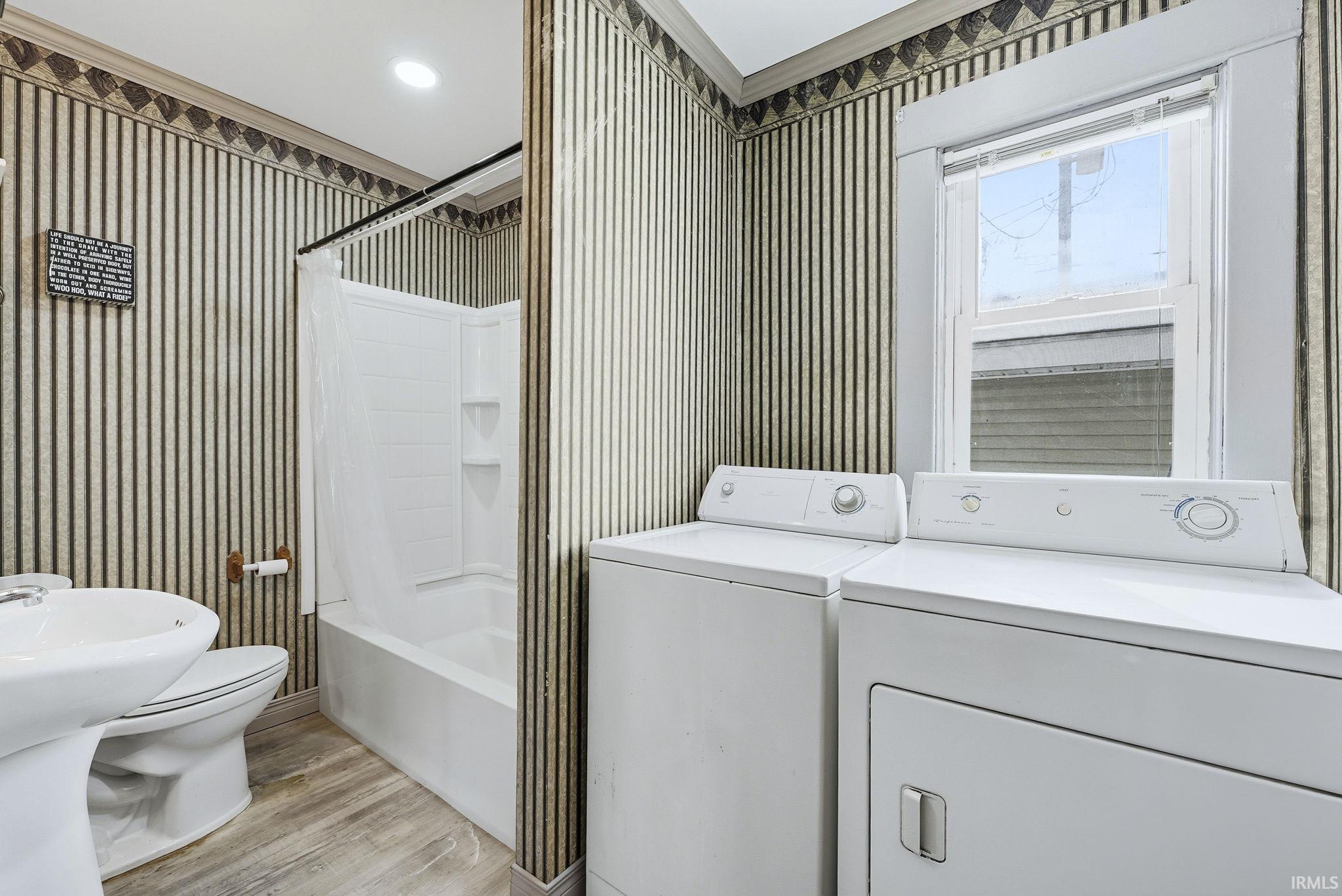 515 South Bennett Street Bluffton, IN 46714 - Photo 8 of 33