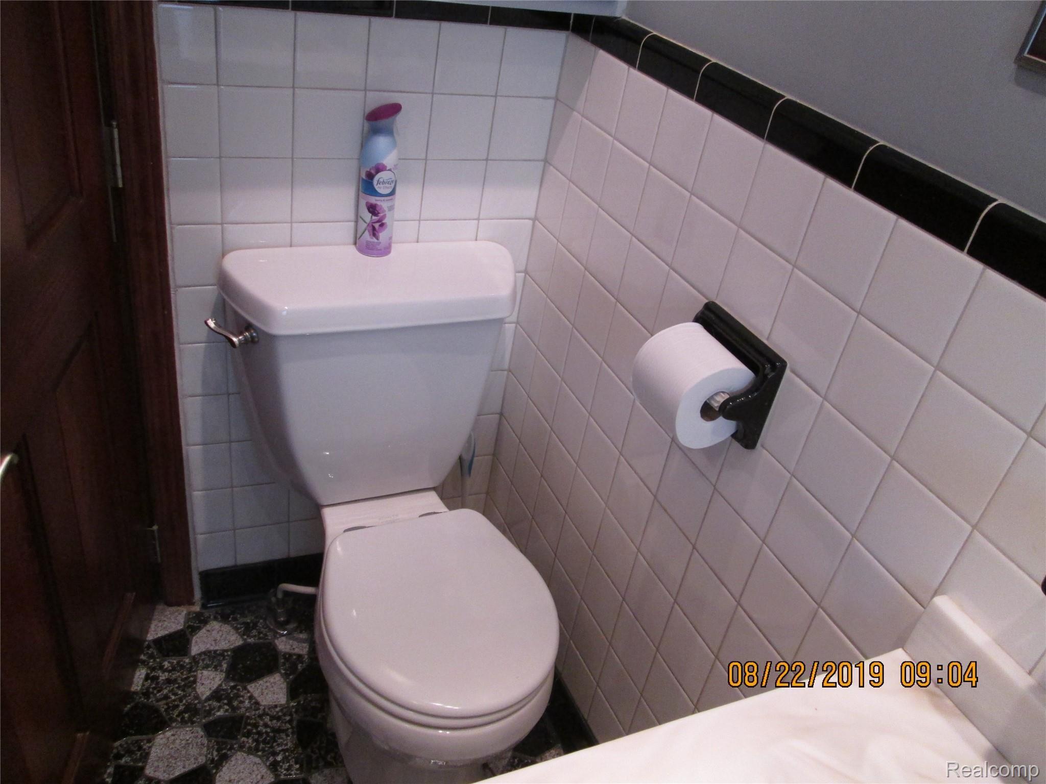 5557 Lakeshore Road Fort Gratiot, MI 48059 - Photo 36 of 59 IMG_6169.JPG