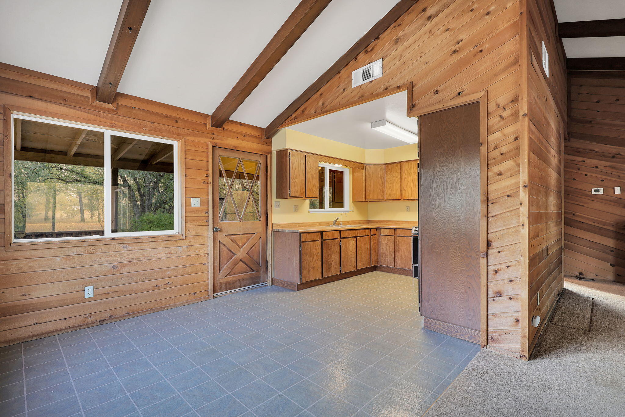 4800 Blackhawk Road Redding, CA 96001 - Photo 6 of 32 4800 Blackhawk Rd