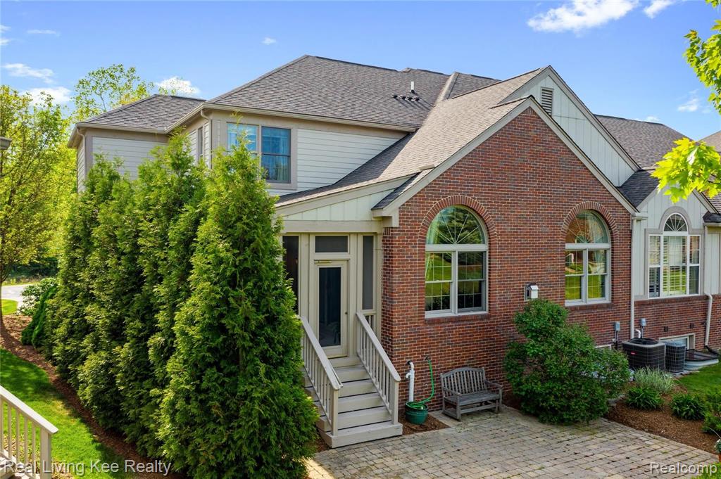 3821 Windingbrook Circle Rochester Hills, MI 48309 - Photo 28 of 33