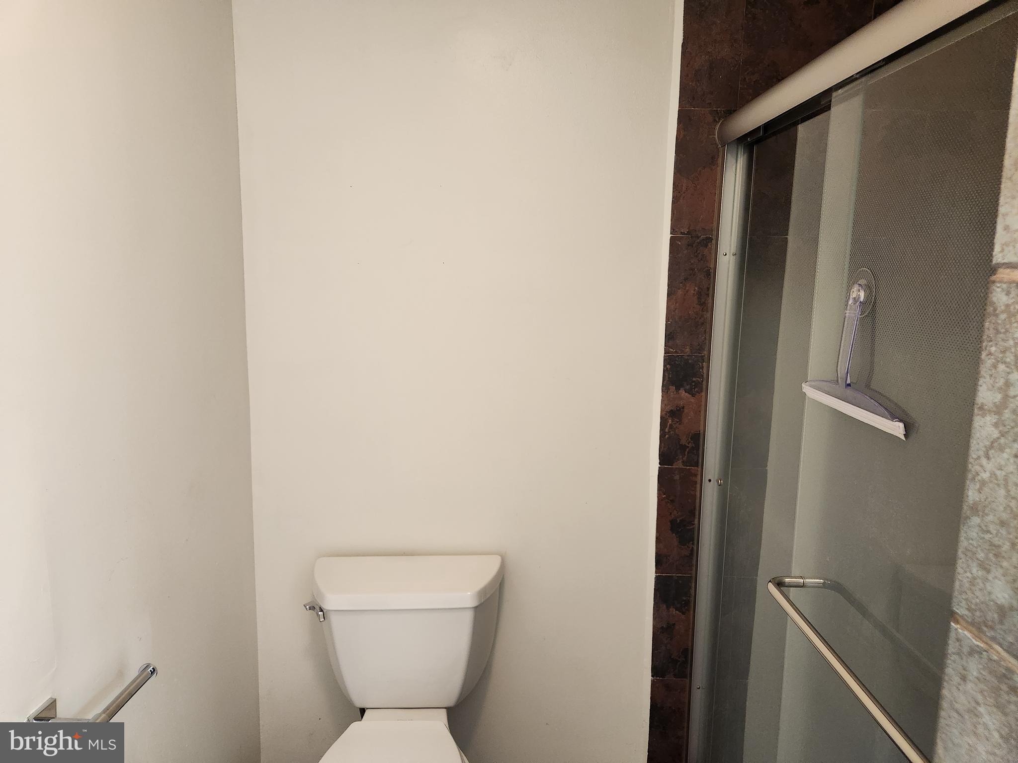 5403 Crossrail Drive Burke, VA 22015 - Photo 15 of 23 Full Bathroom