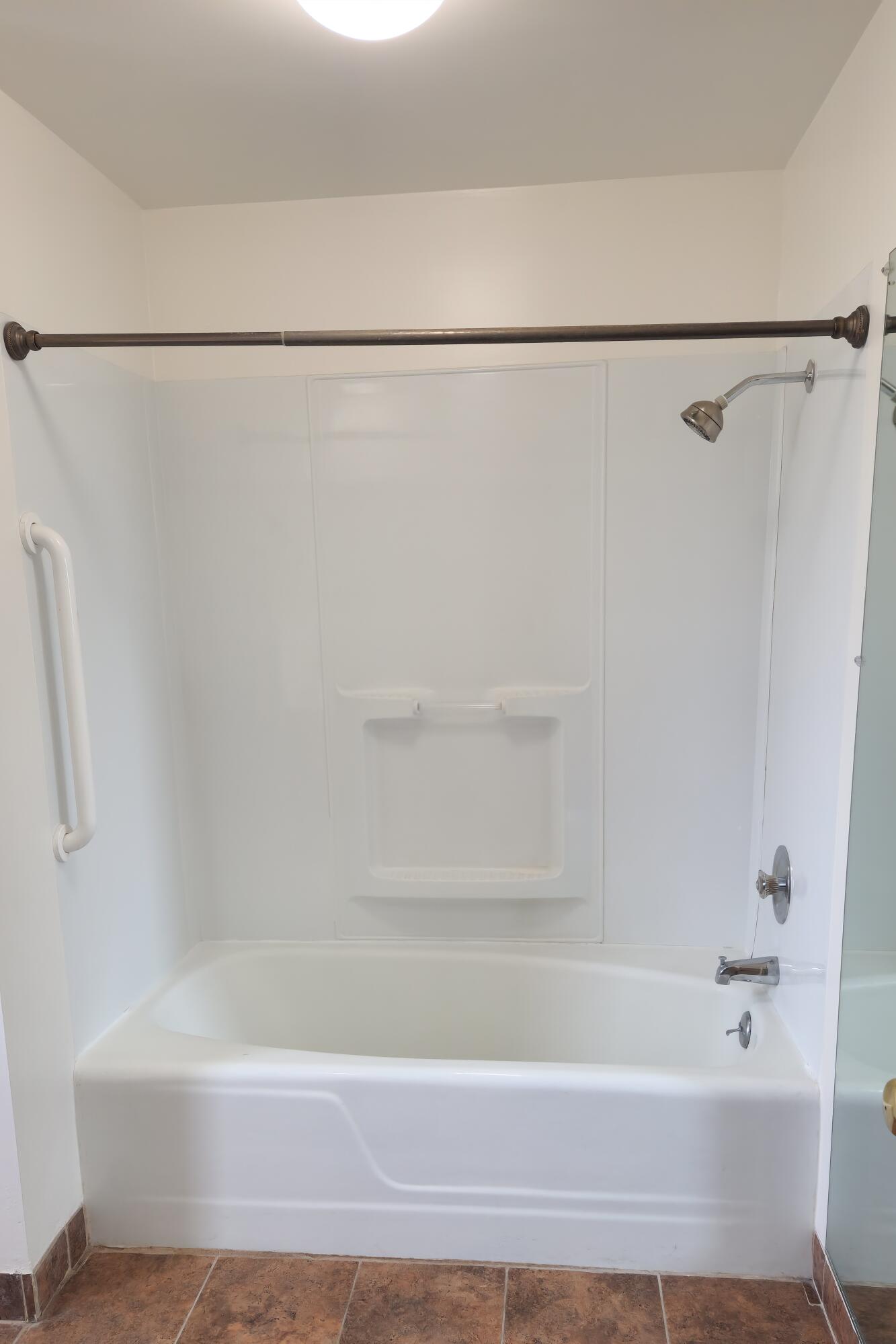 5740 Encina Road, Unit 2 Goleta, CA 93117 - Photo 9 of 16 Primary
