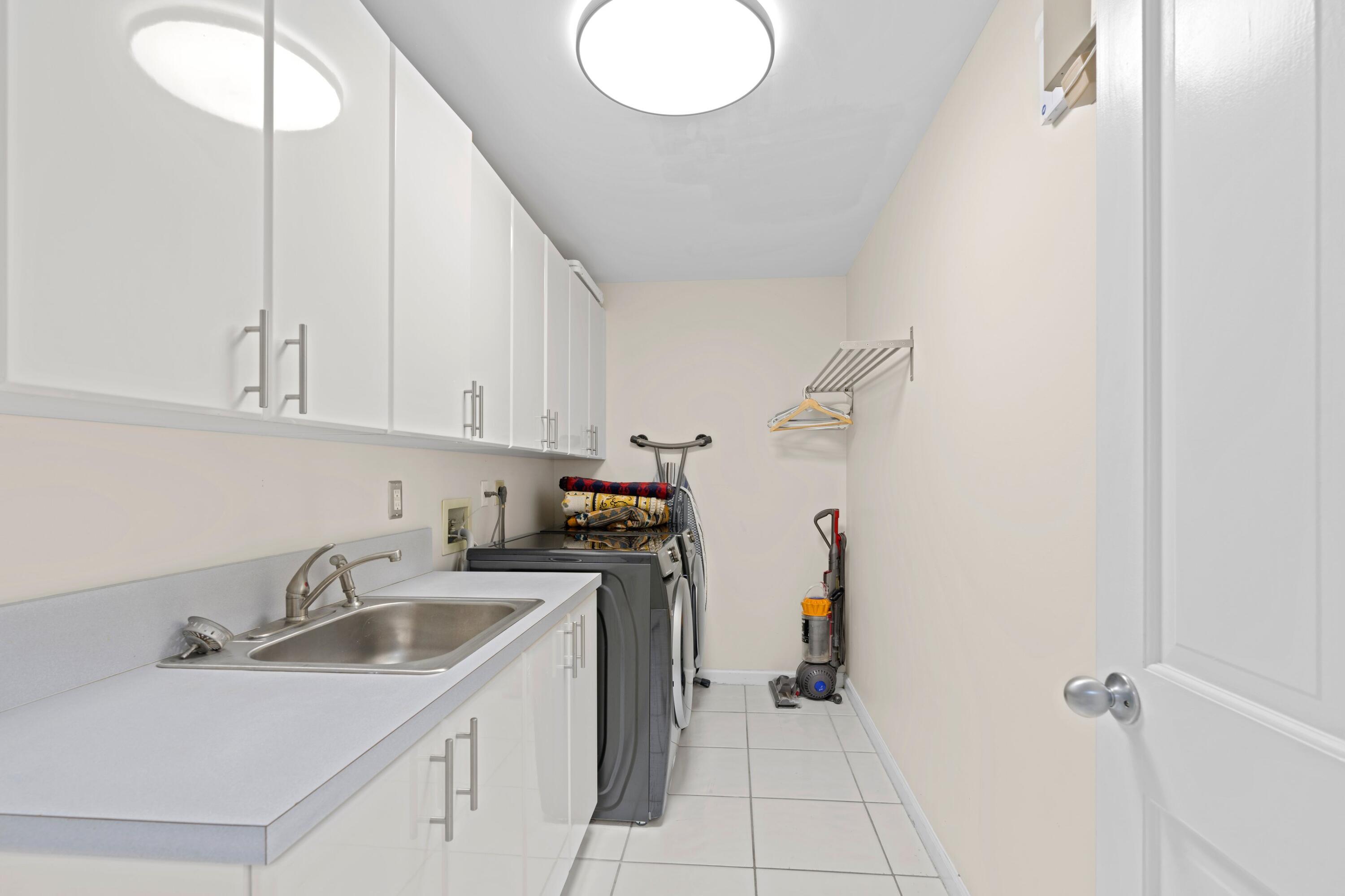 6174 Northwest 23rd Street Boca Raton, FL 33434 - Photo 20 of 45 Laundry Room