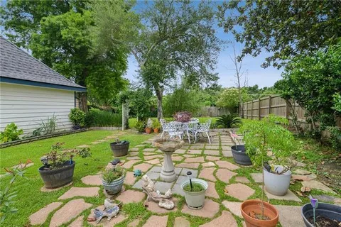 $350,000 | 19 Park Timbers Drive, New Orleans, LA 70114